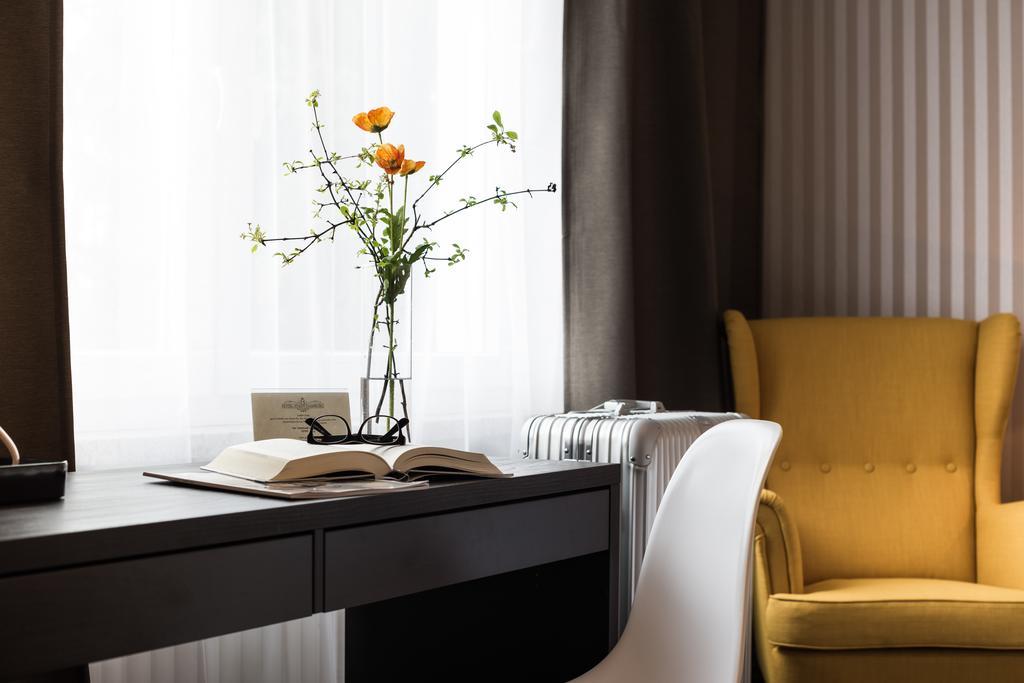 Double Room,702511171:JPEG