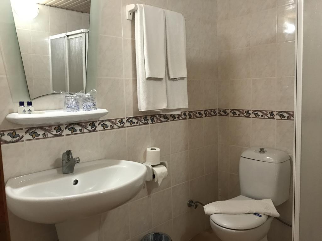 Standard Double Room,402648798:JPEG