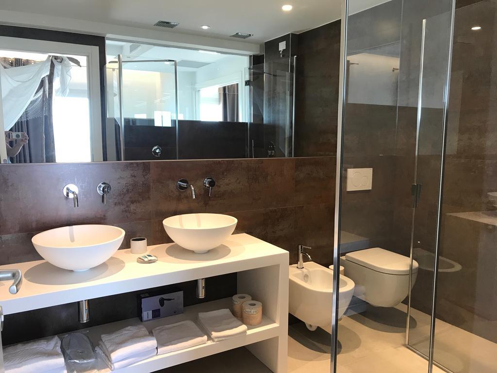 Deluxe Double Room with Sea View,1671873797:JPEG