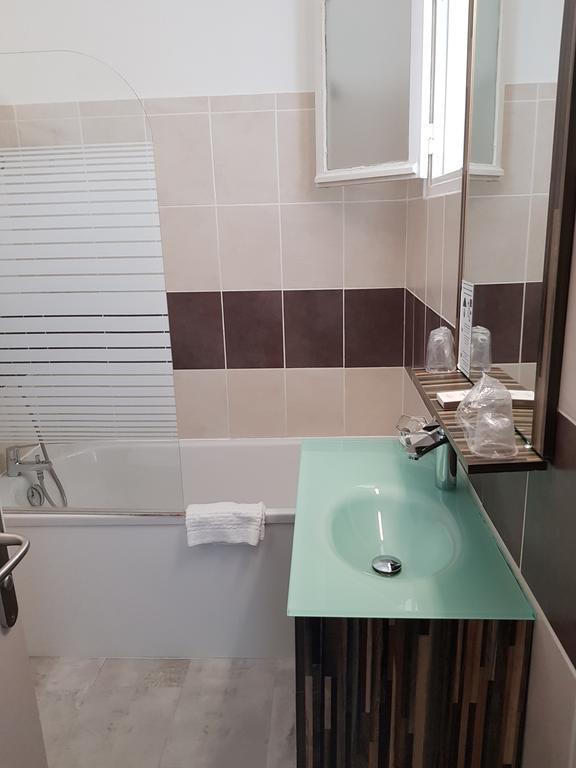 Standard Twin Room,411441258:JPEG