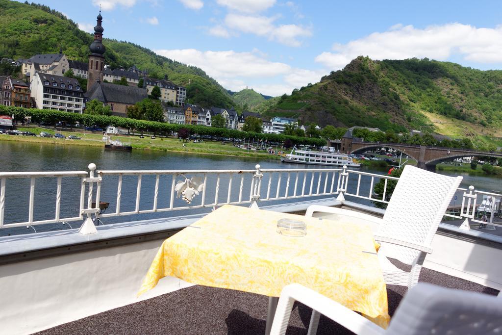 Doppelzimmer mit Balkon