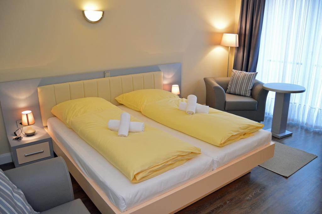 Double Room,434338860:JPEG