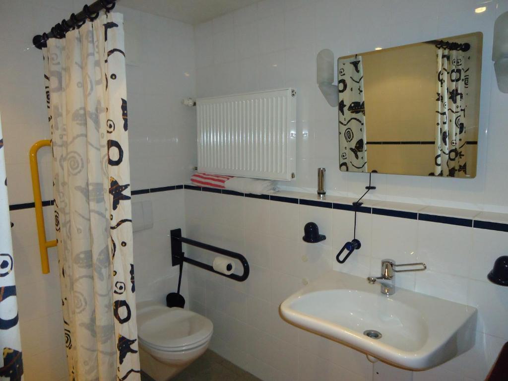 Twin Room with Extra Bed,132999777:JPEG