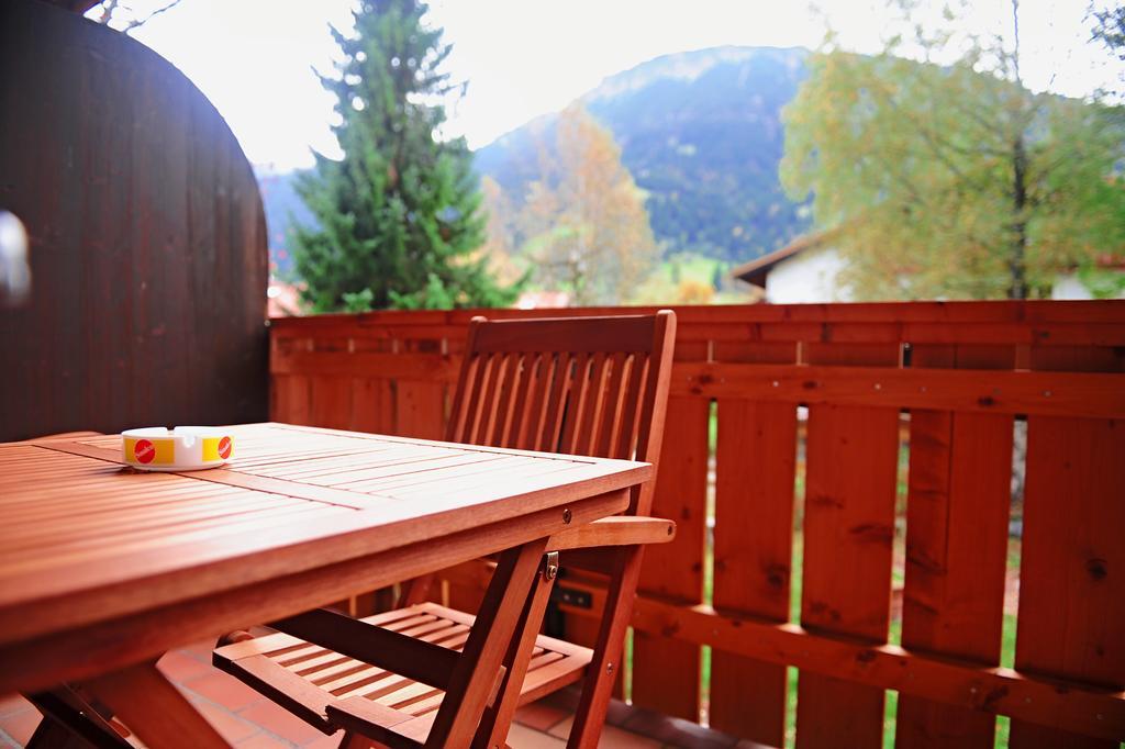 Dreibettzimmer mit Balkon