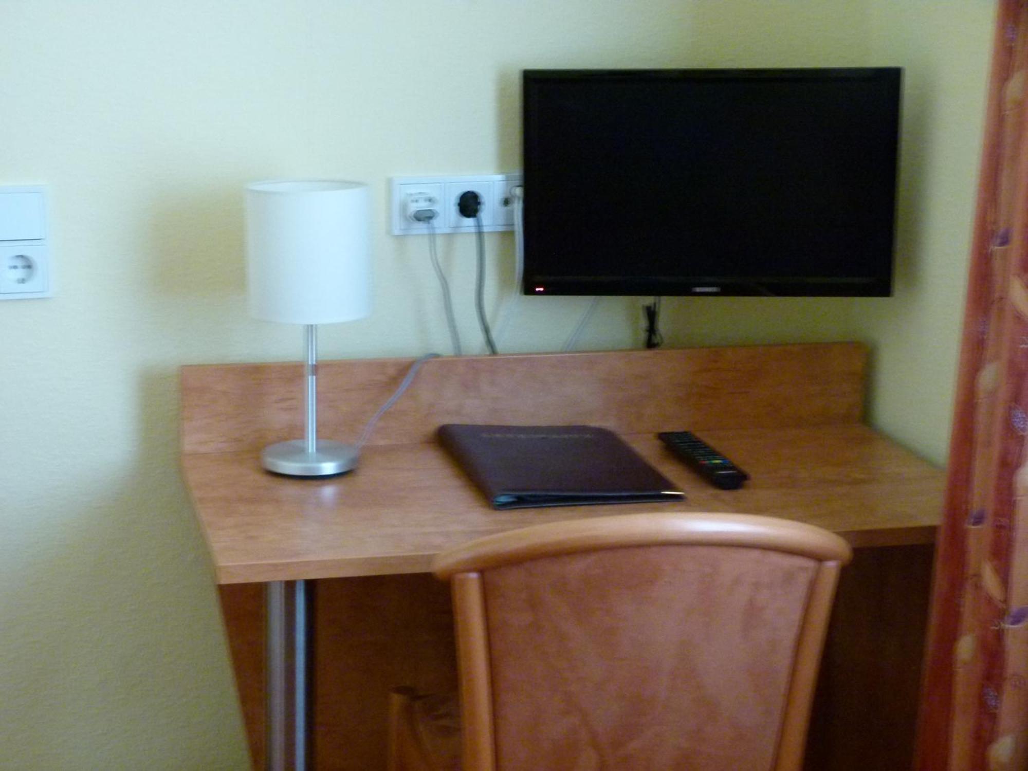 Family Room,464263722:JPEG