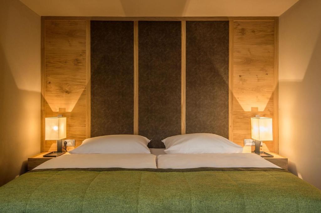 Doppelzimmer mit Balkon