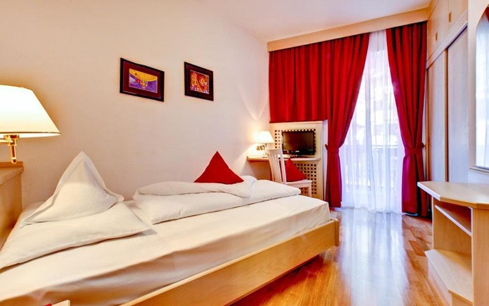 Standard Single Room,81231480:JPEG