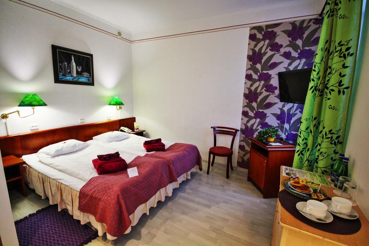 Superior Double or Twin Room,1156982058:JPEG