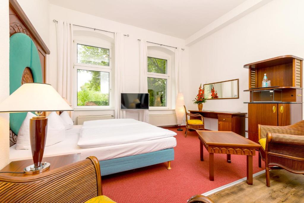 Two-Bedroom Apartment,47021899:JPEG