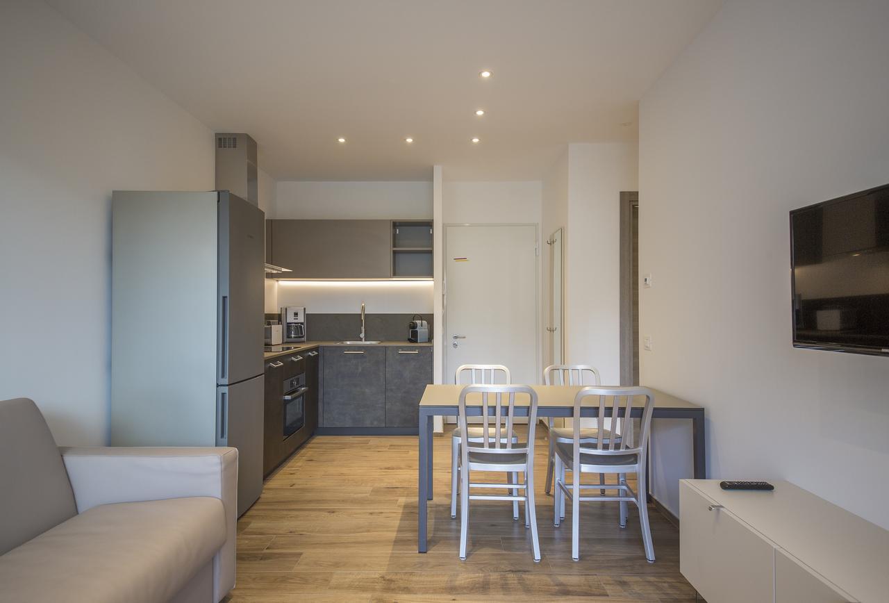 Apartment,823412042:JPEG