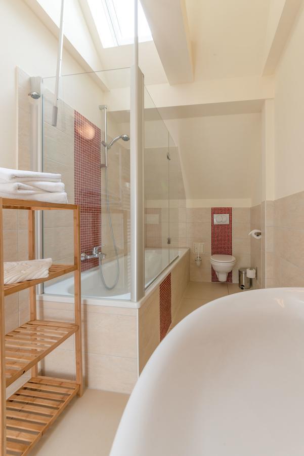 Junior Suite mit 1 Schlafzimmer, Balkon und Küchenzeile