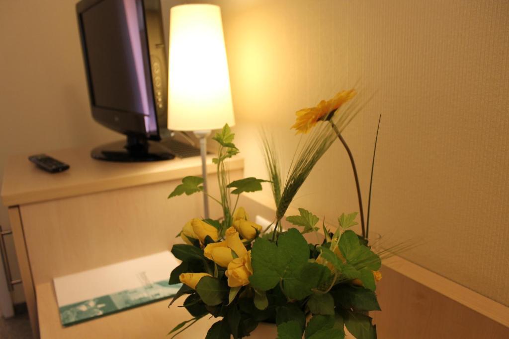 Doppel- oder Zweibettzimmer