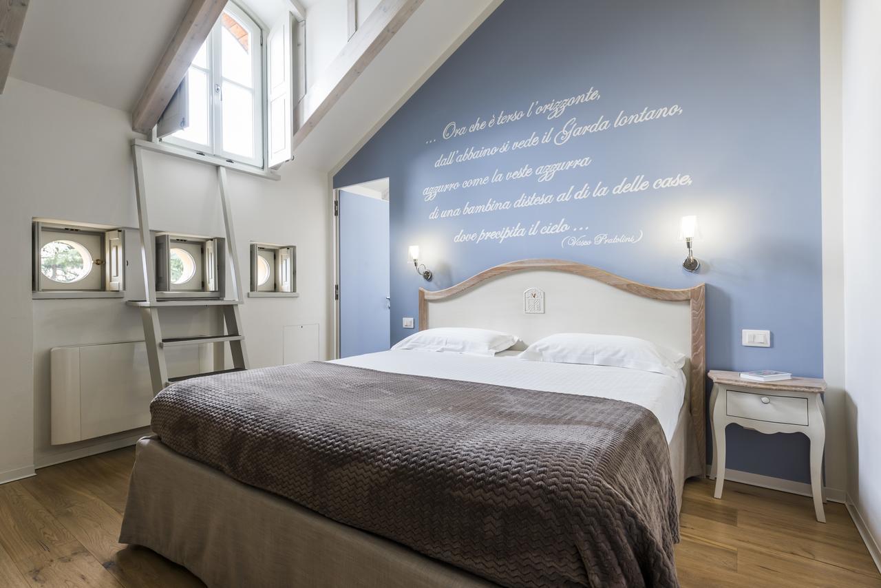 Romantic Double or Twin Room,689781498:JPEG