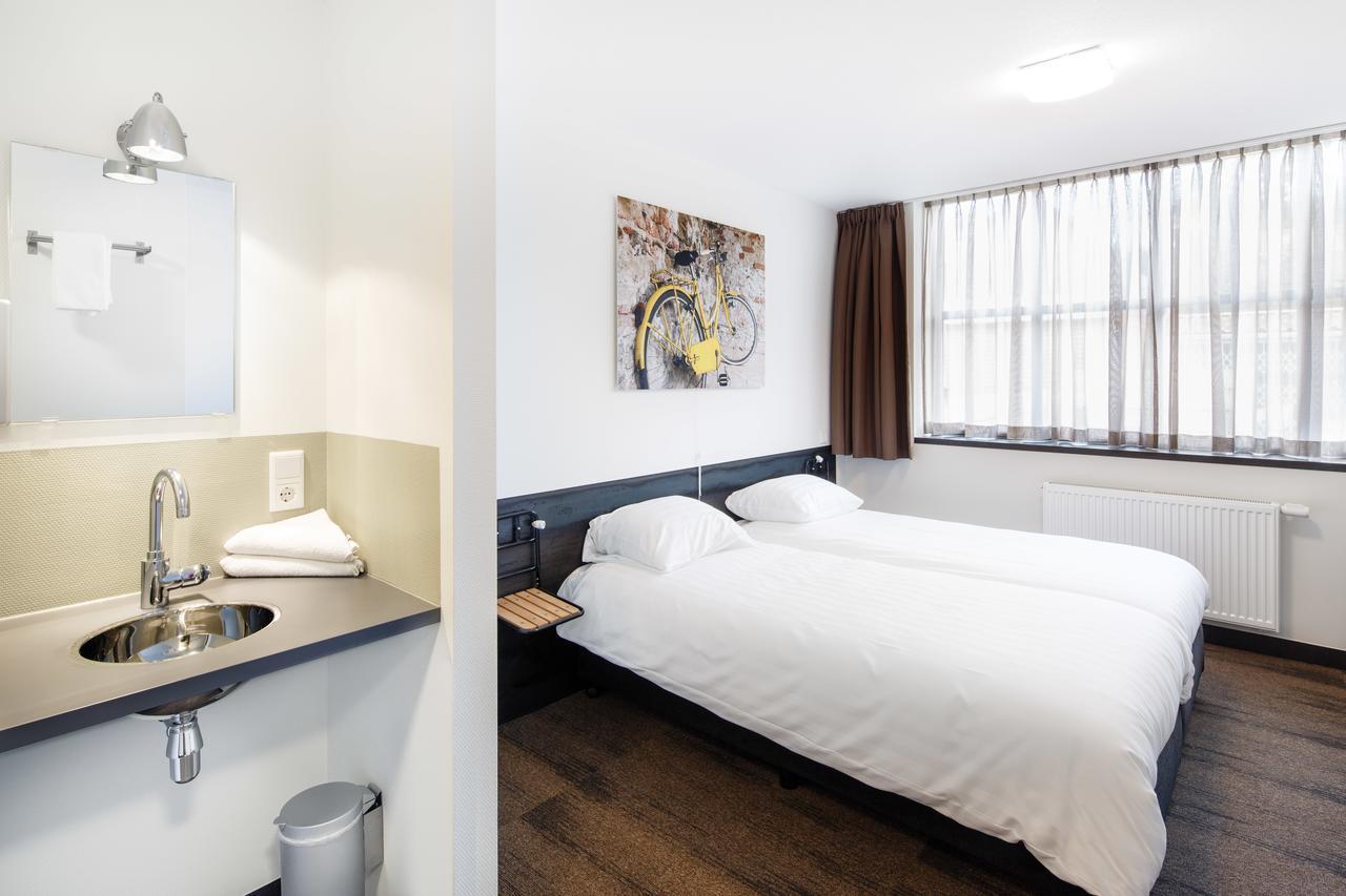 Doppel-/Zweibettzimmer mit eigenem Bad