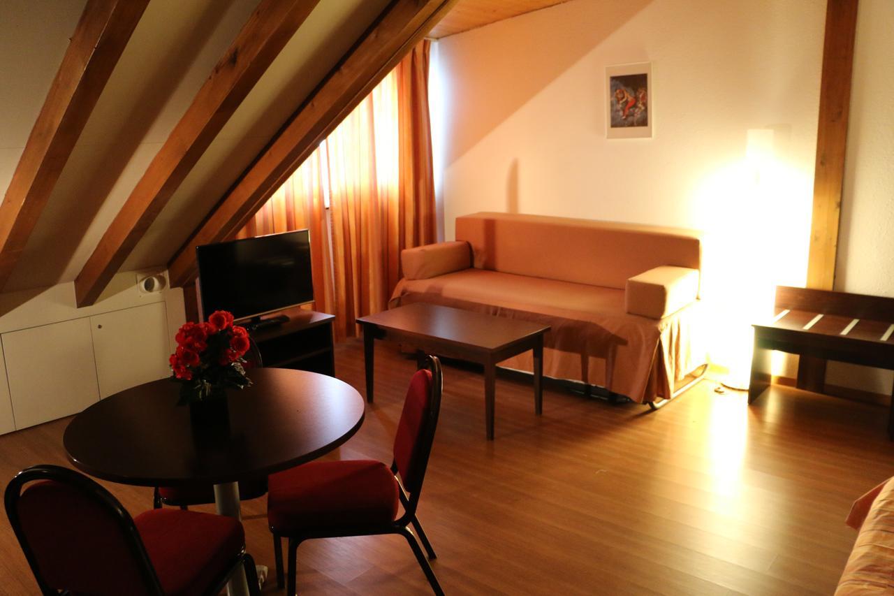 Fünfbettzimmer
