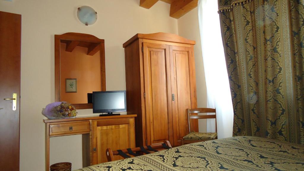 Economy Double or Twin Room