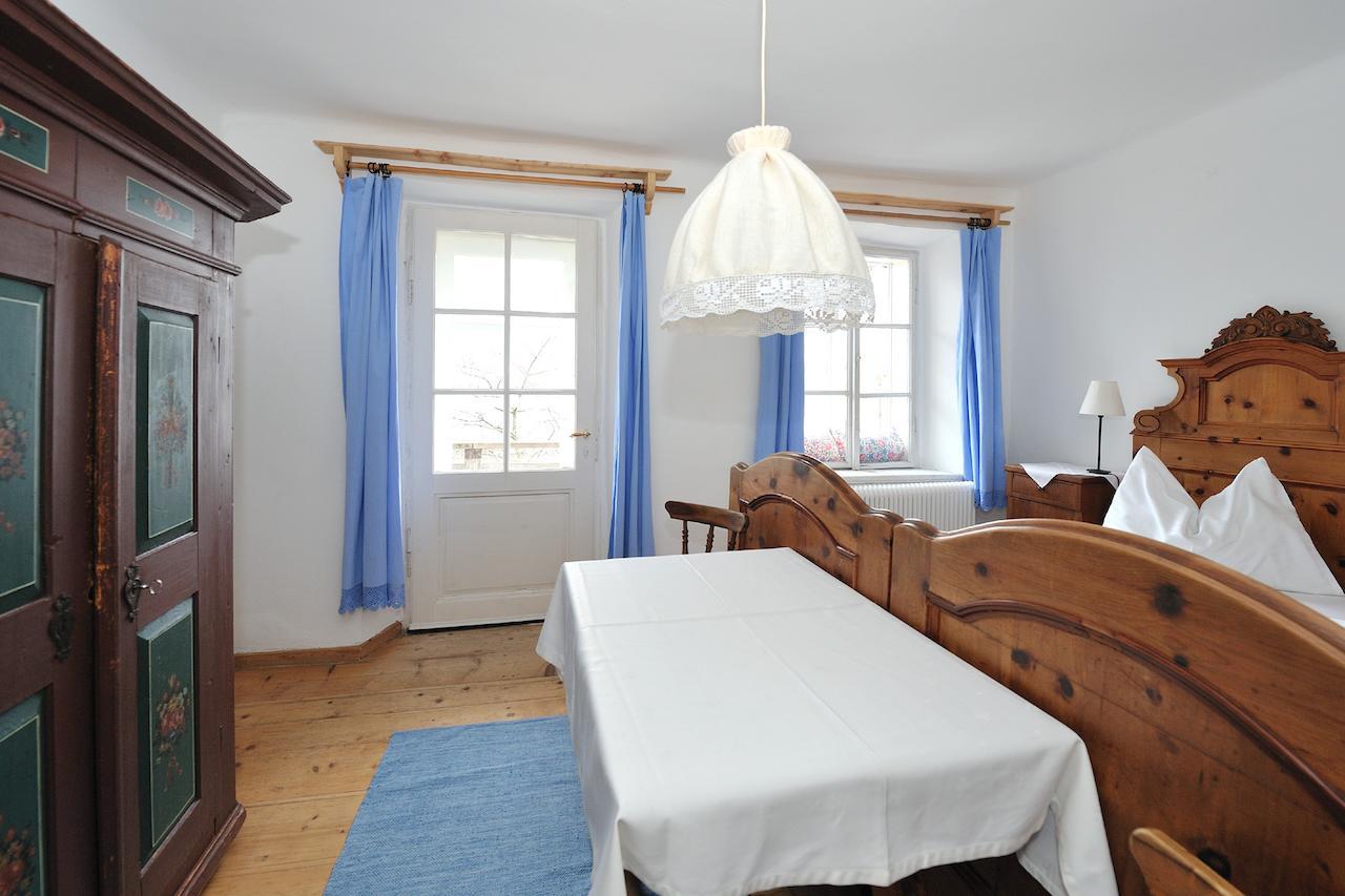 Doppelzimmer mit Balkon und Seeblick