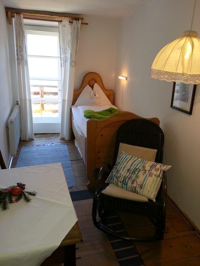 Einzelzimmer mit Gemeinschaftsdusche und -WC (ohne Seeblick)