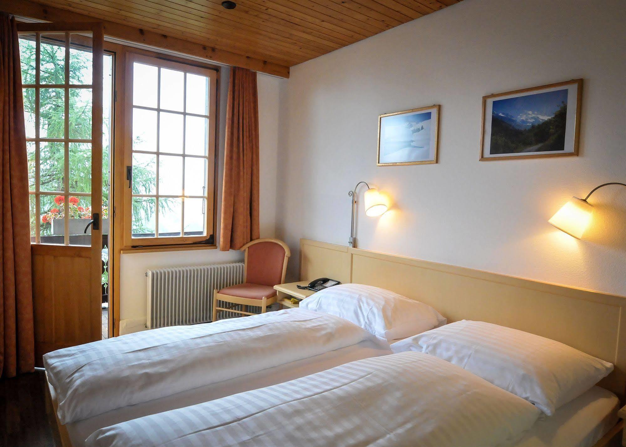 Standard Doppelzimmer mit Zustellbett