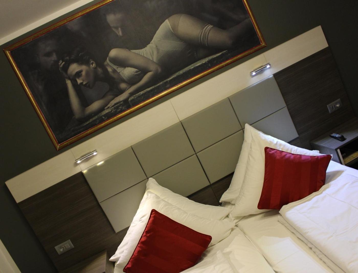 Superior Double Room,644898276:JPEG