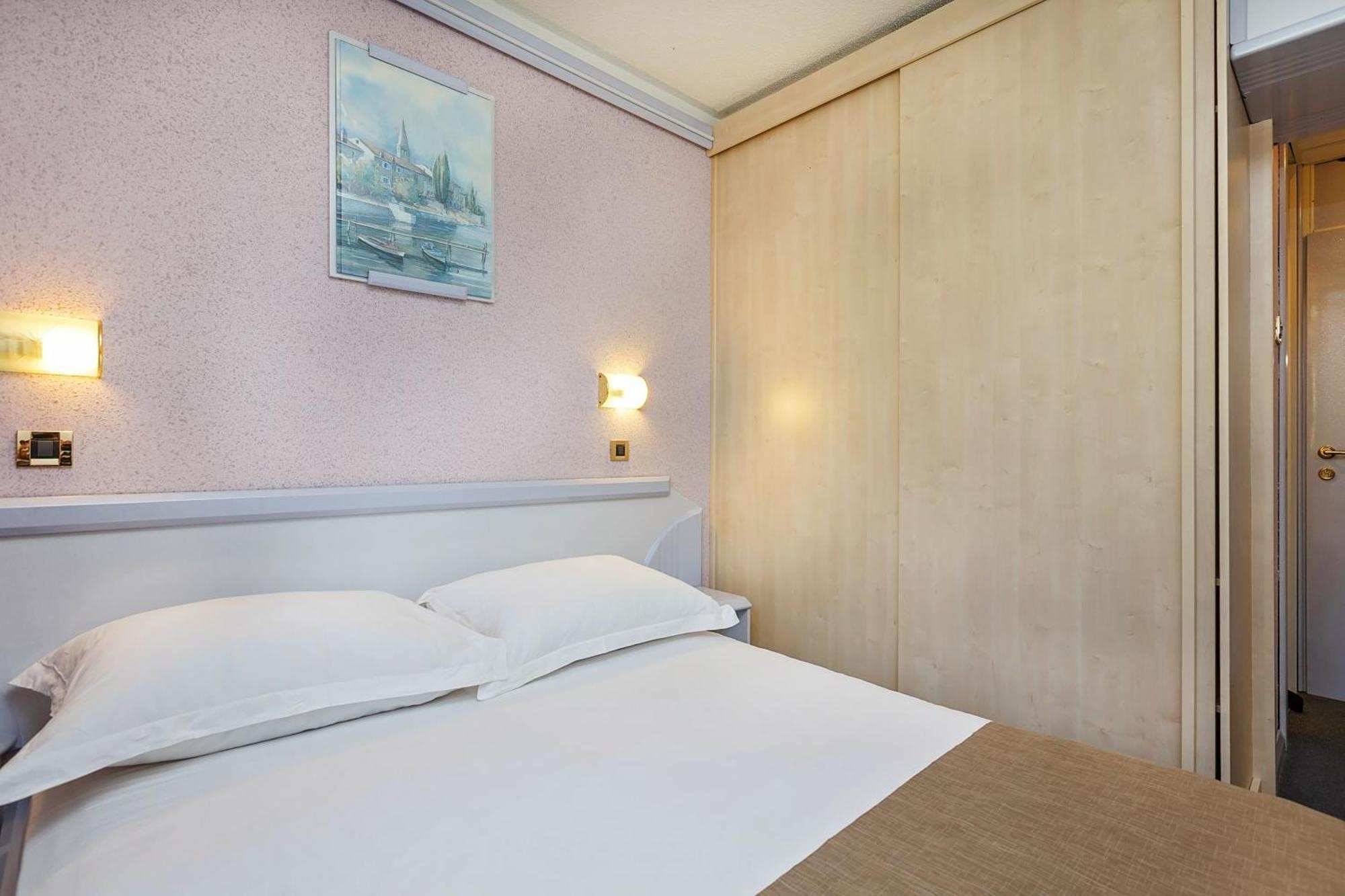 Classic Zimmer mit Balkon – Parkseite