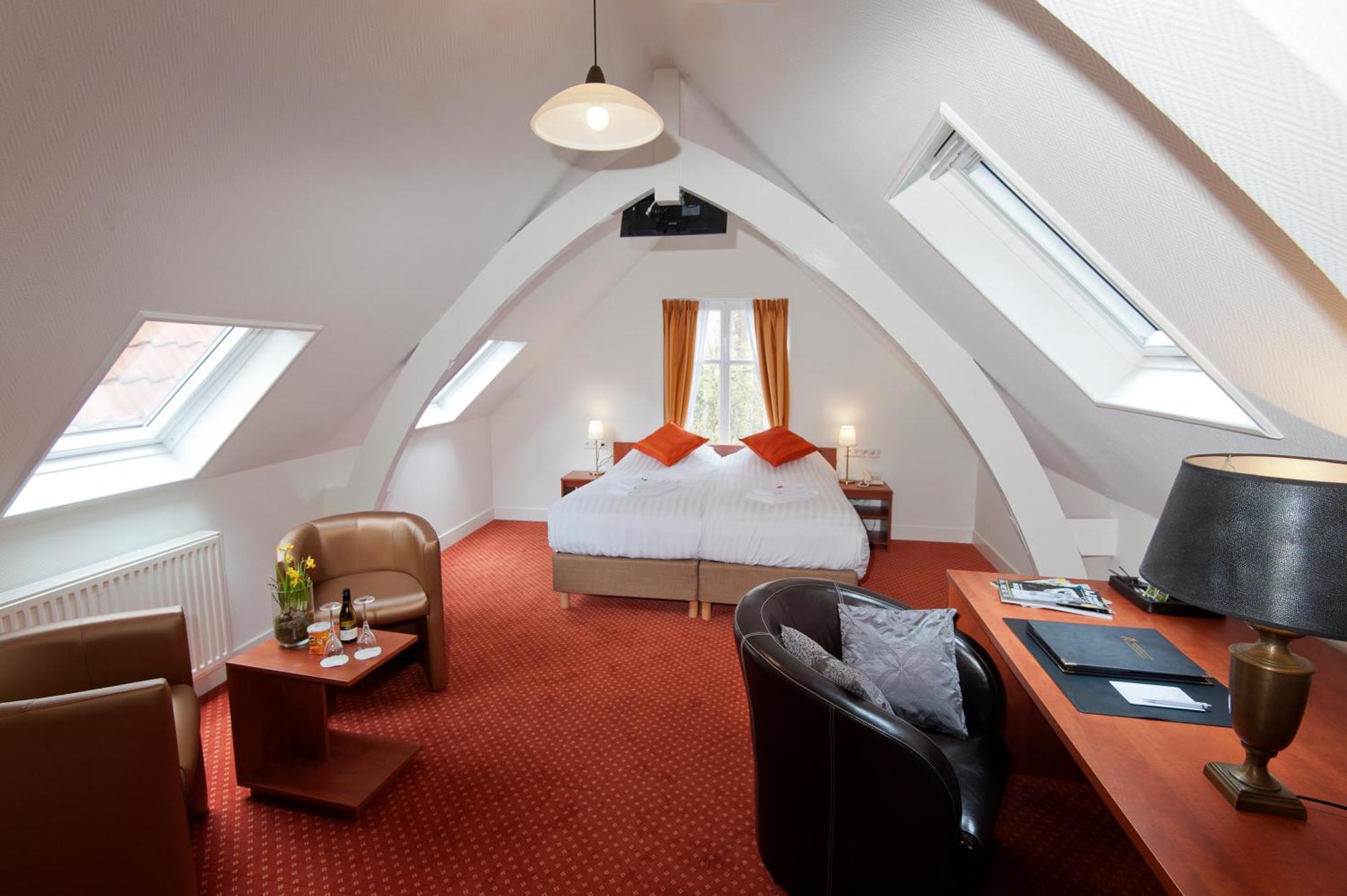 Classic Zimmer mit Blick auf die Kirche