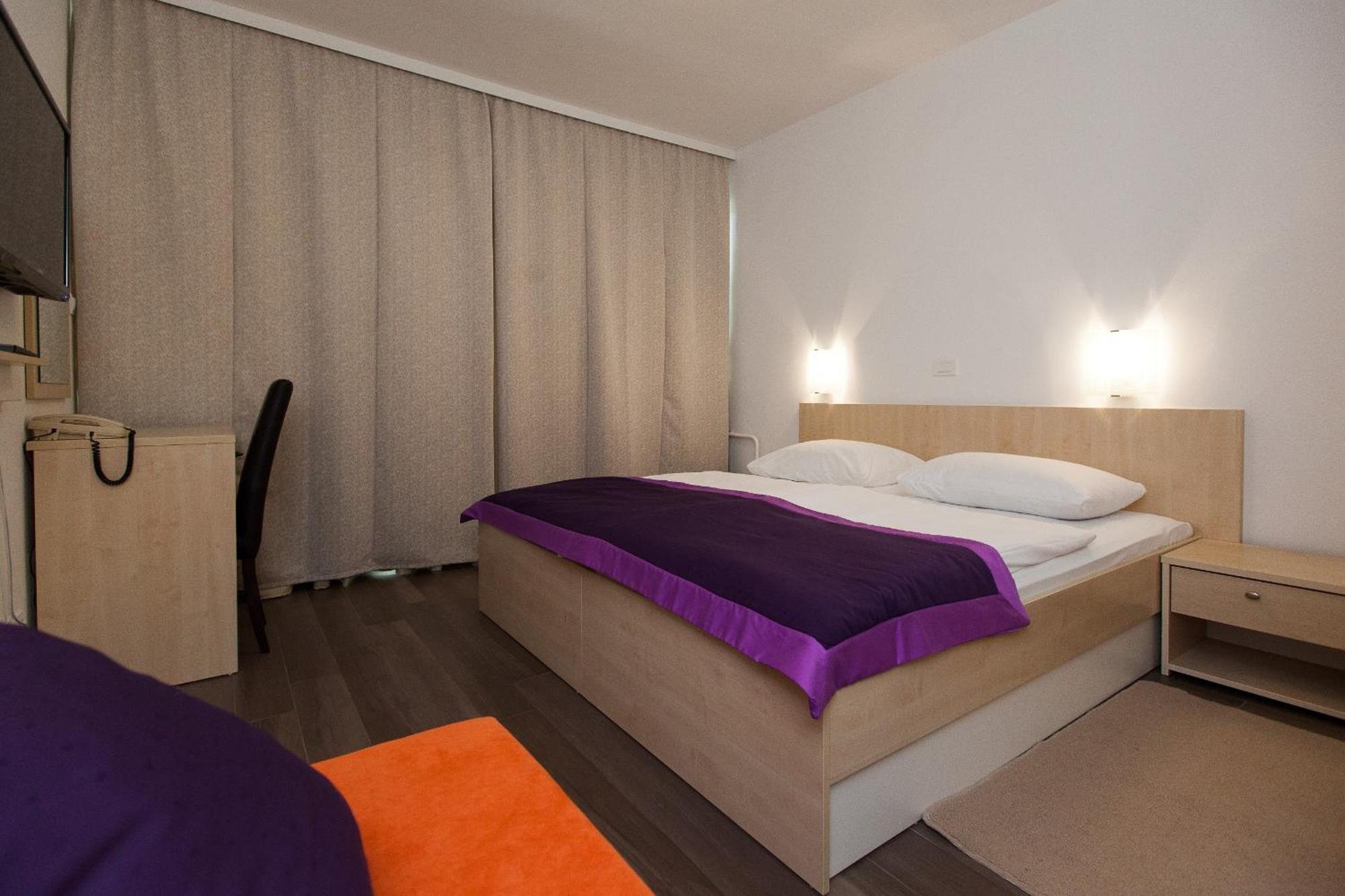 Superior Twin Room with Extra Bed and Sea Side View,1008676339:JPEG