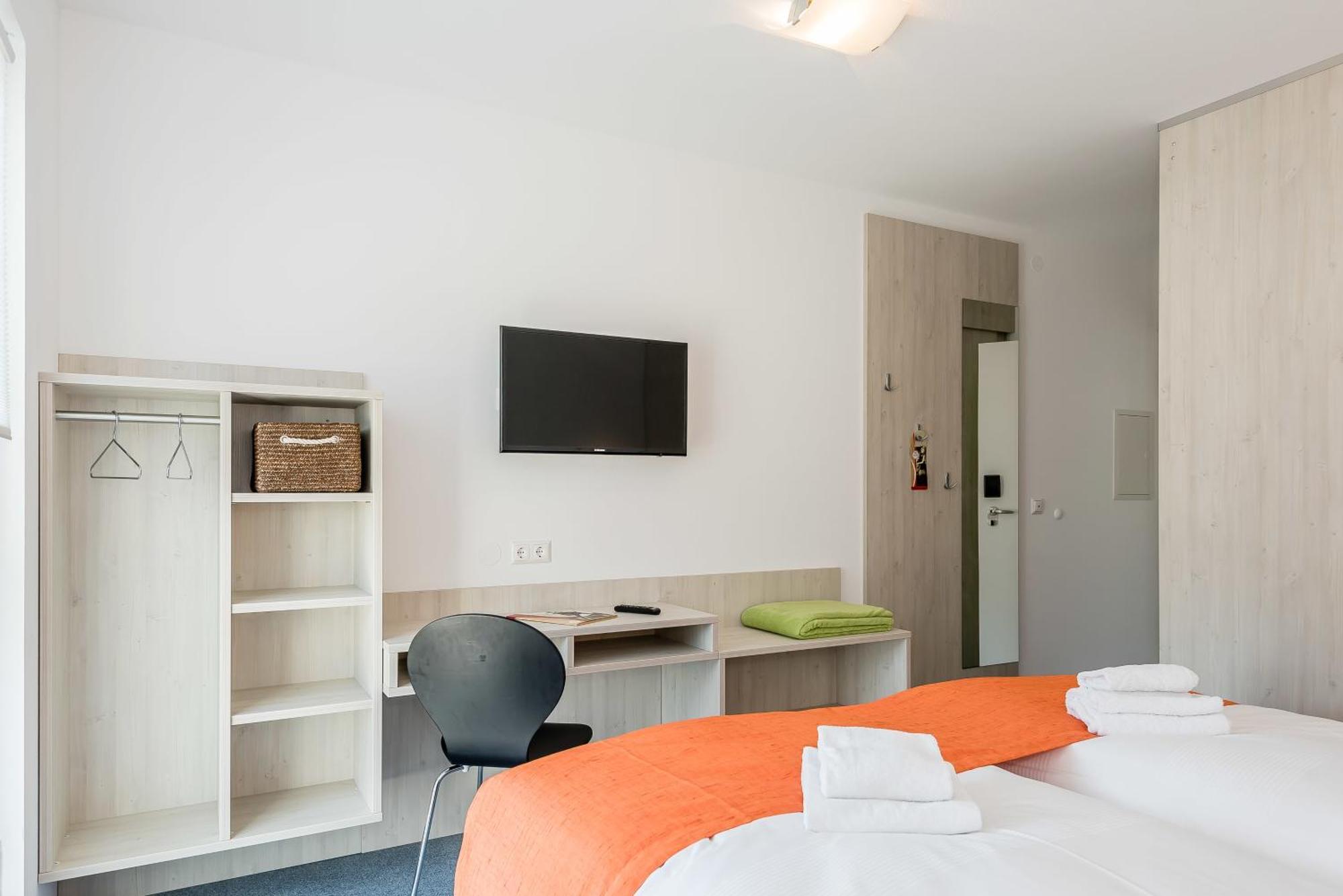 Double Room,699634339:JPEG