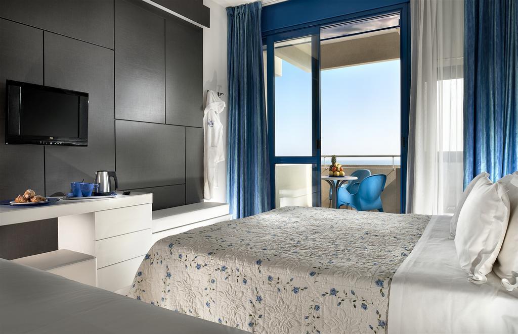 Vierbettzimmer mit Meerblick
