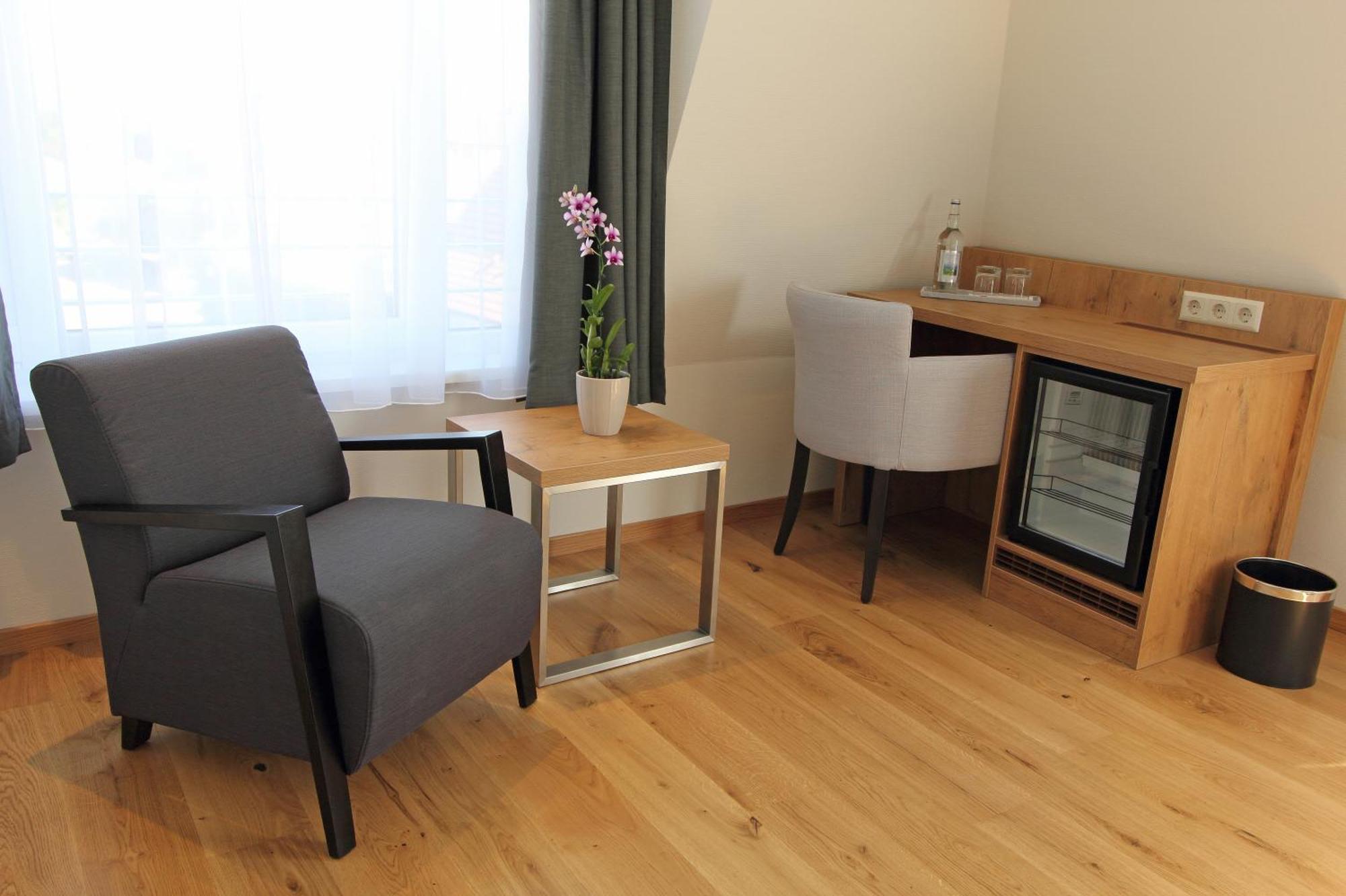 Double Room,711385960:JPEG