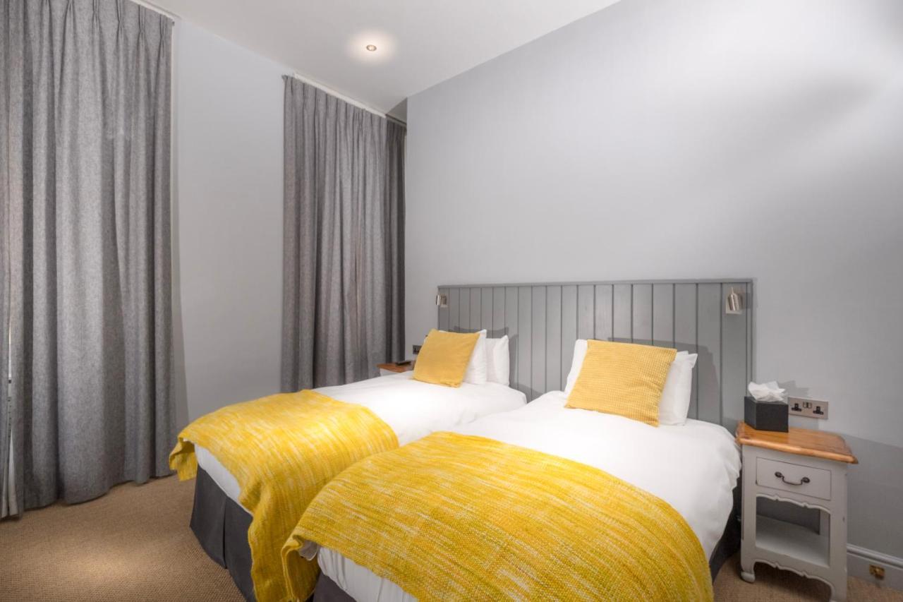 Large Twin Room,1215499453:JPEG