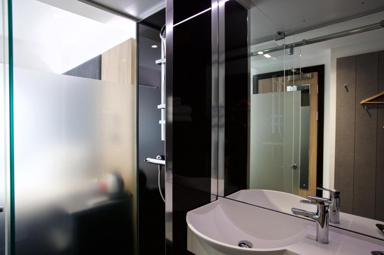 Familienzimmer mit Queensize-Bett – kein Fenster