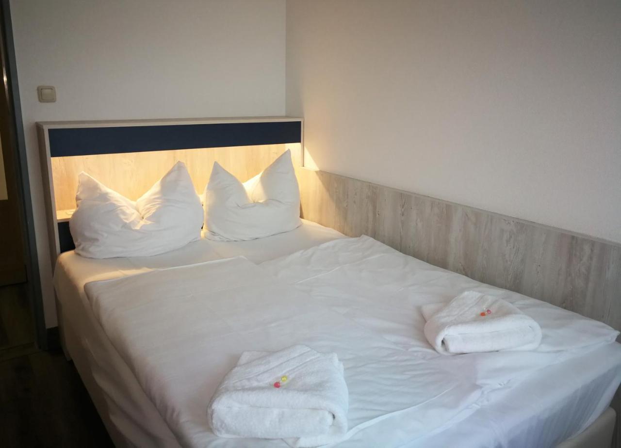 Familienzimmer (2 Erwachsene + 4 Kinder)