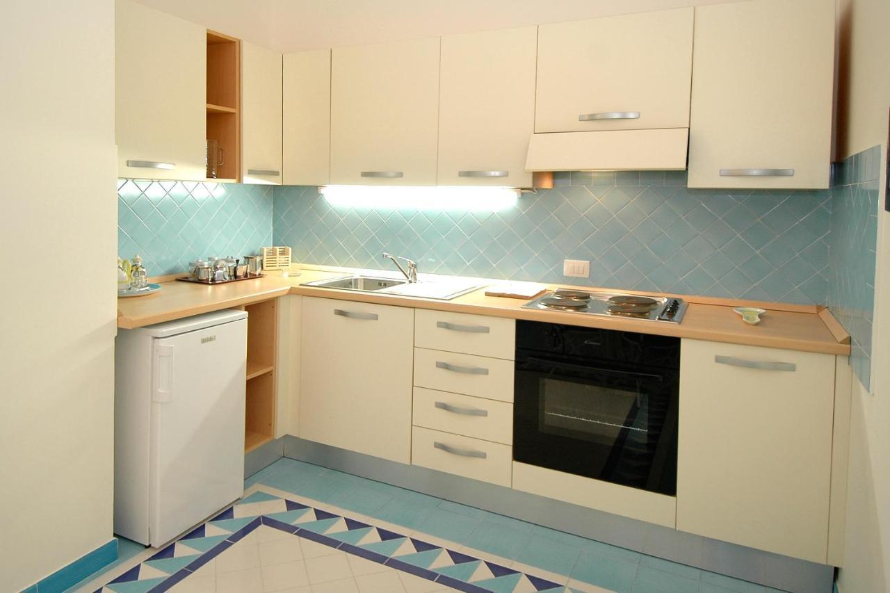 Standard Apartment,759950618:JPEG