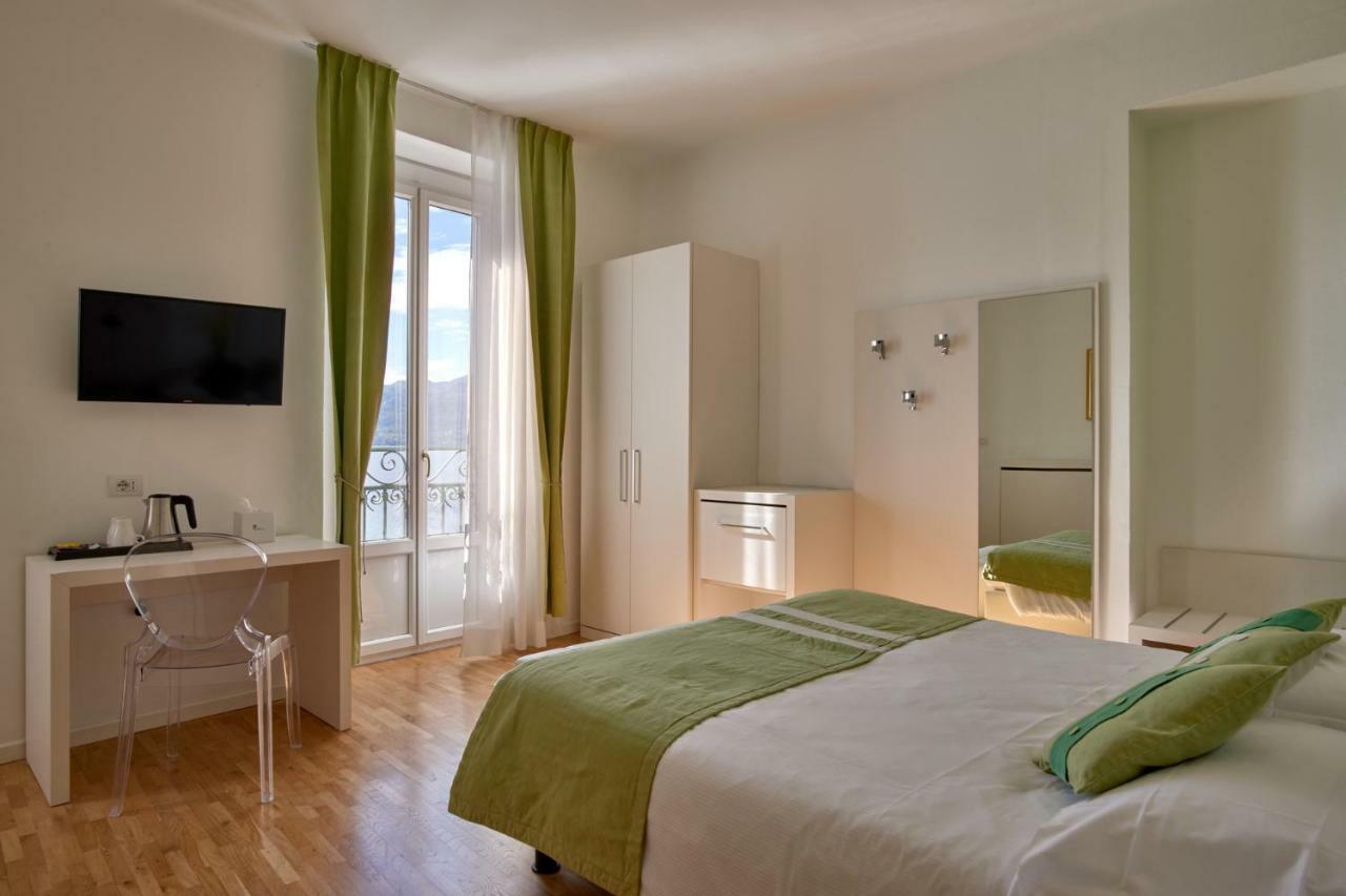 Doppel- oder Zweibettzimmer mit Seeblick ohne Balkon