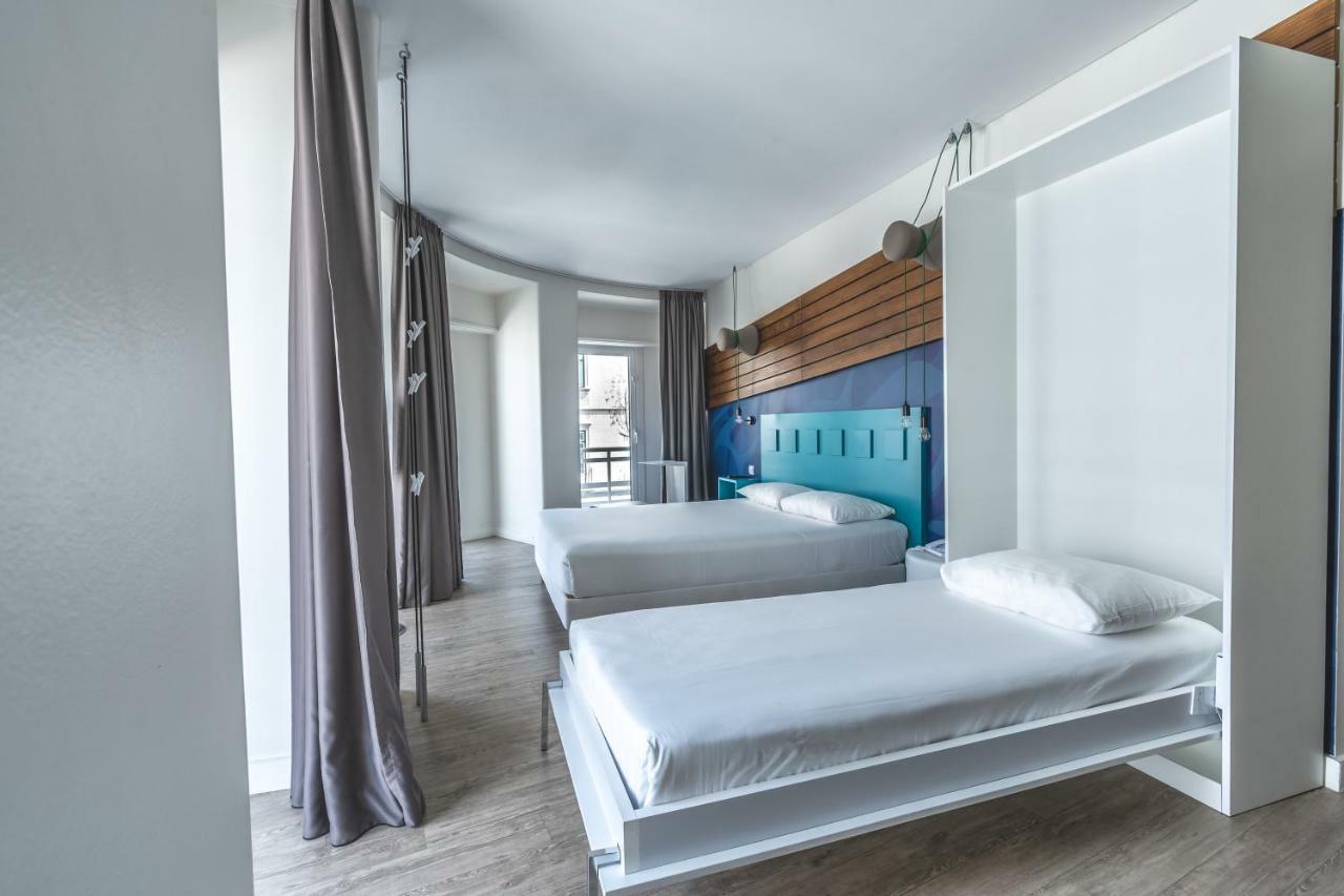 Dreibettzimmer mit 1 Doppelbett und 1 Etagenbett