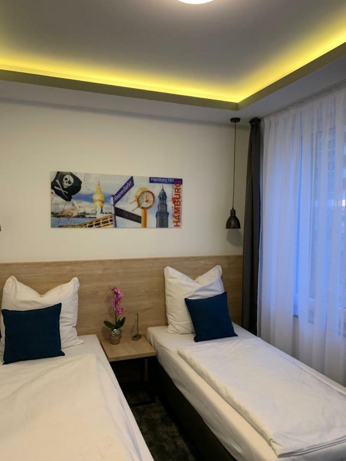Kleines Zweibettzimmer