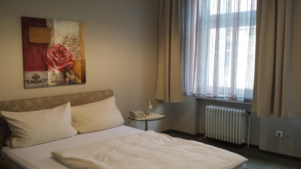 Single Room,80272269:JPEG