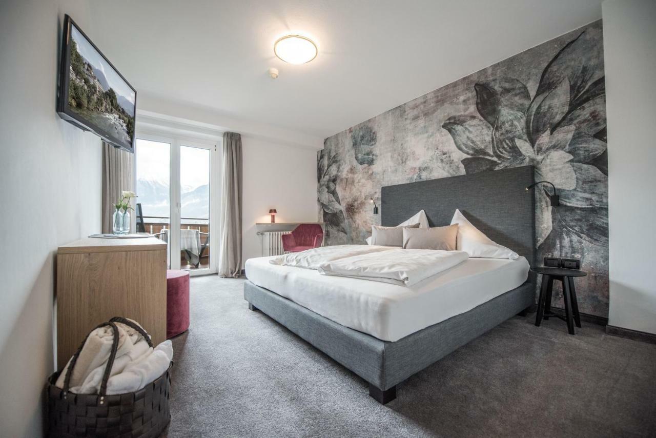 Small Double Room,951427501:JPEG