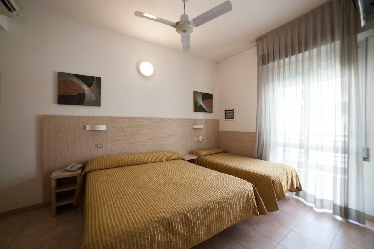 Dreibettzimmer