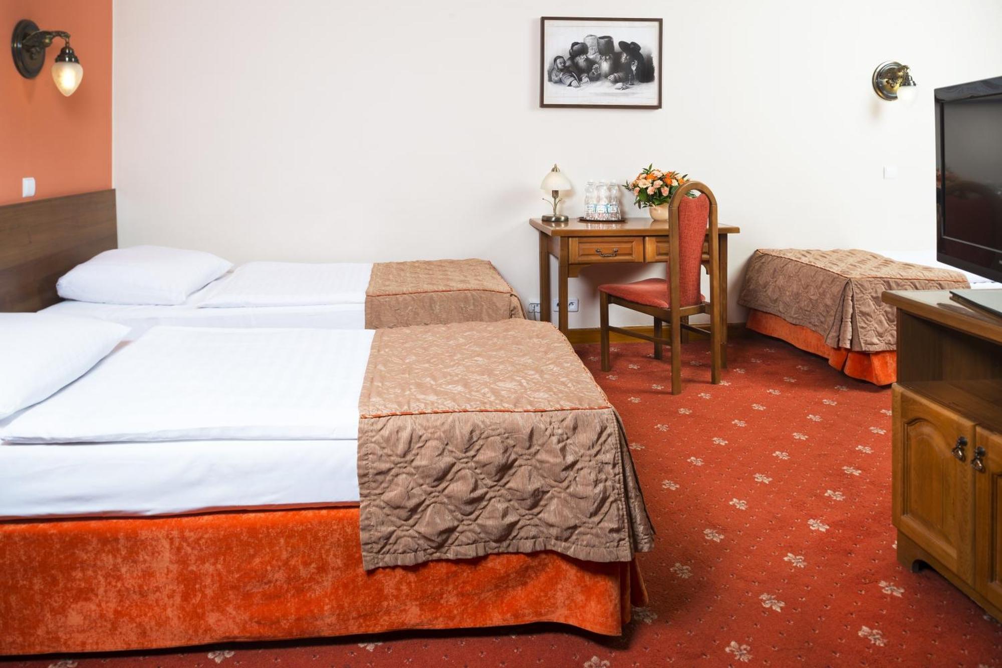 Dreibettzimmer