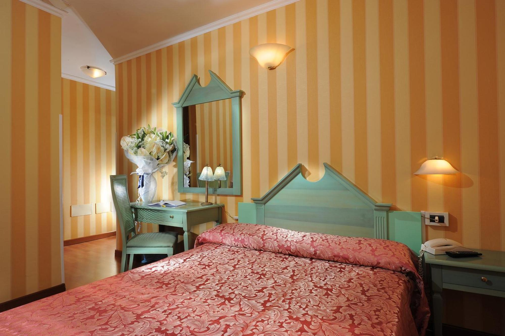 Small Double Room Annex,1396147394:JPEG