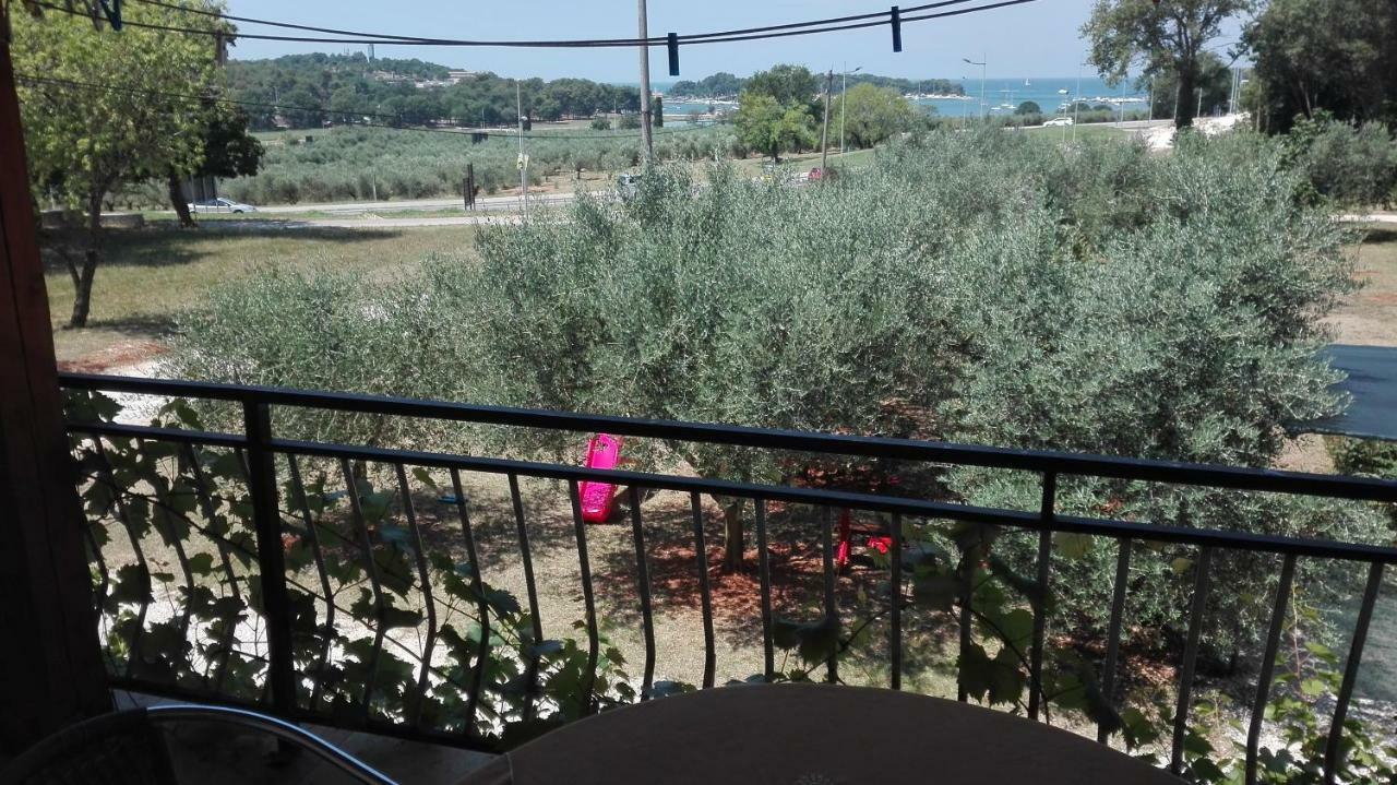 Studio mit Balkon