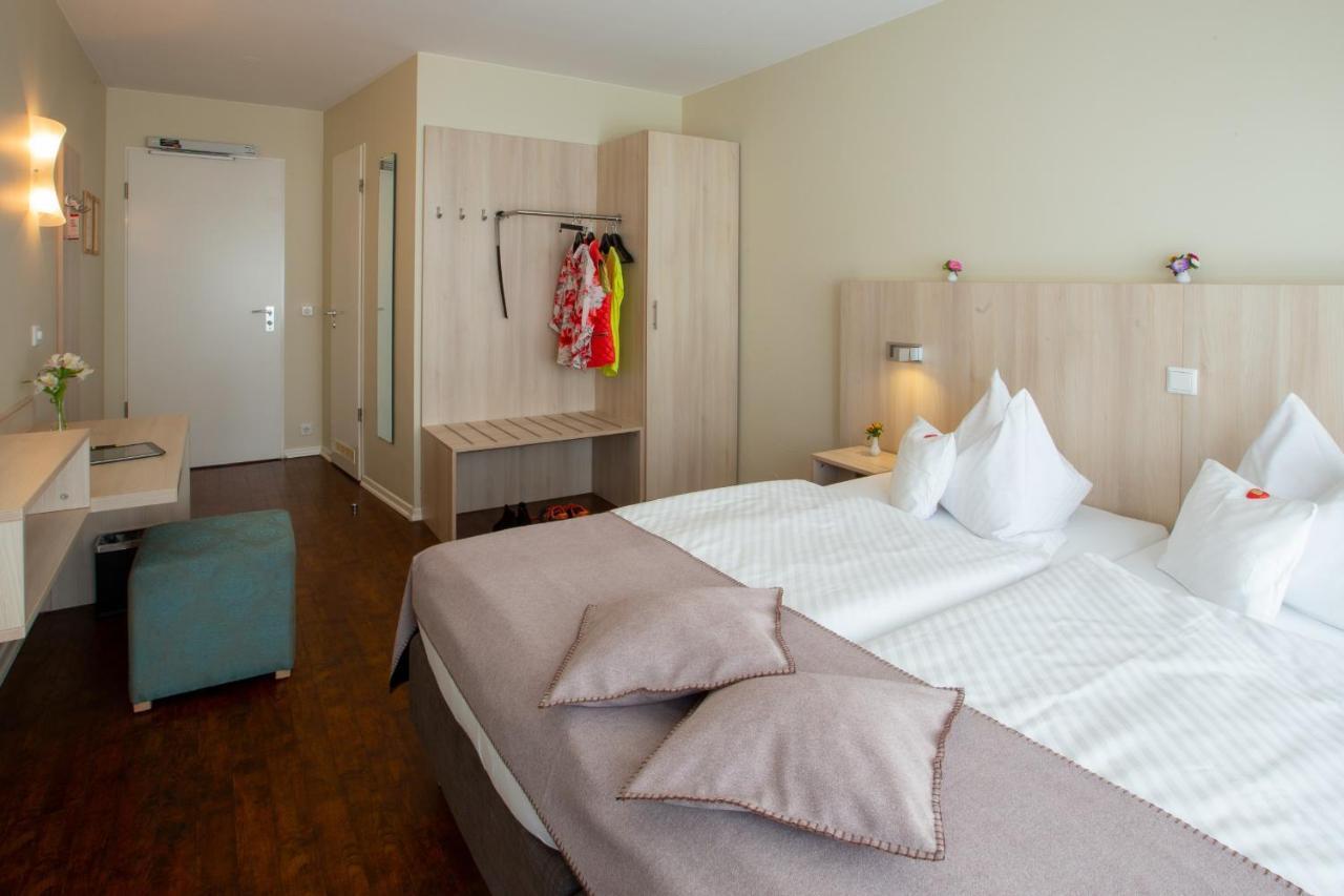 Doppelzimmer mit Gartenblick