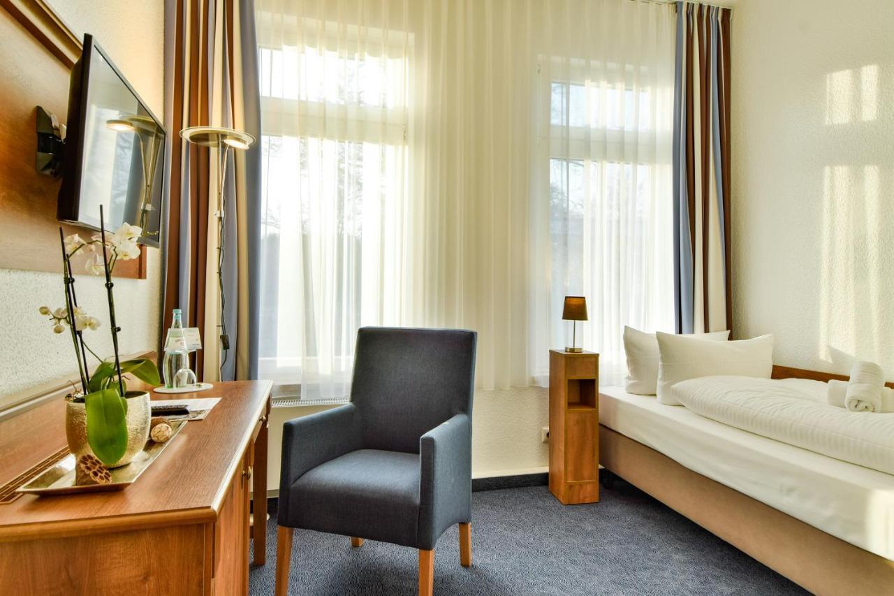 Single Room,951101626:JPEG
