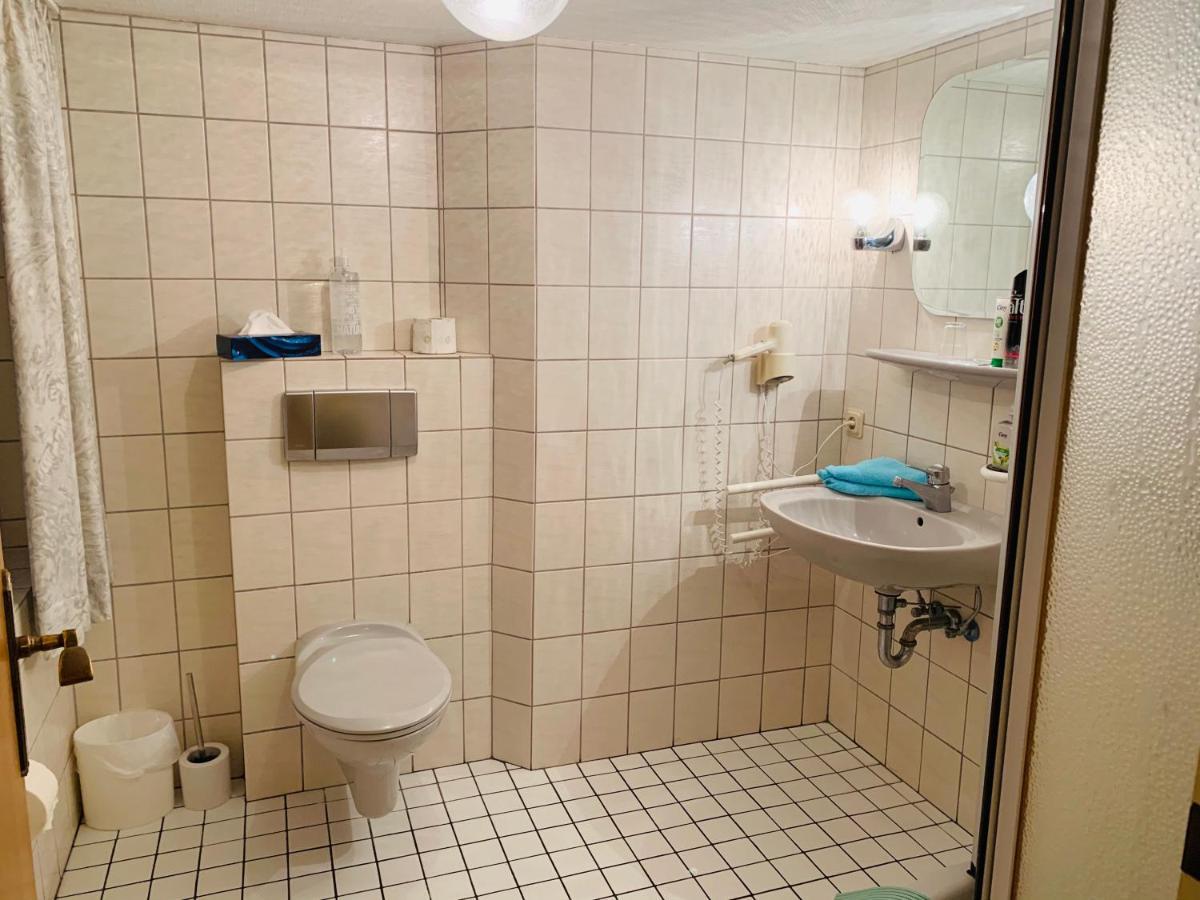 Single Room,975457966:JPEG