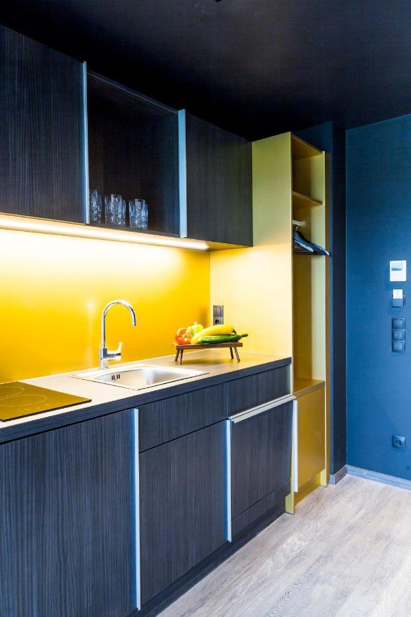 Apartment Gold