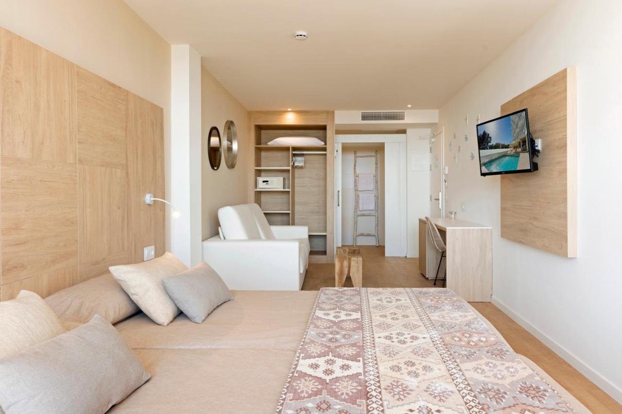 Deluxe Double Room with Sea View,989736601:JPEG