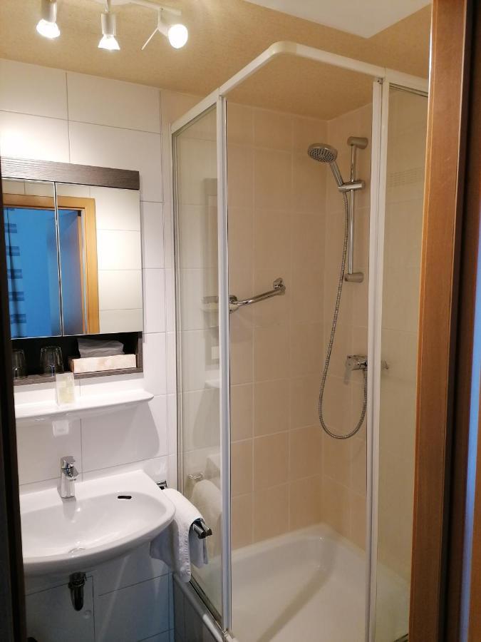 Double Room,1742724738:JPEG