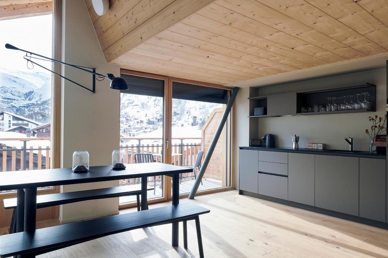 Penthouse Apartment,993310237:JPEG